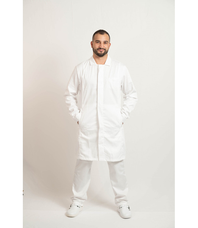 Camice bianco da uomo con collo alla coreana, bottoni a scomparsa e tasche a filetto.